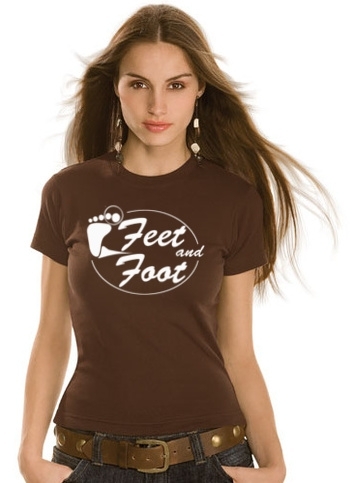 T SHIRT FEMME Chocolat "Feet and Foot 2013" modèle 1.